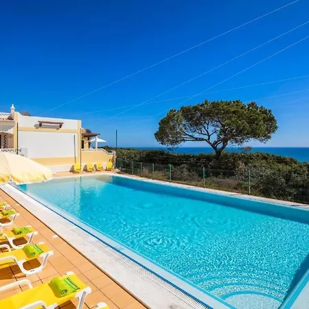 Casa Bobo Lagoa (Algarve)